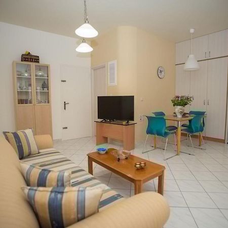 Comfi Apartment Kleio Ираклио Екстериор снимка