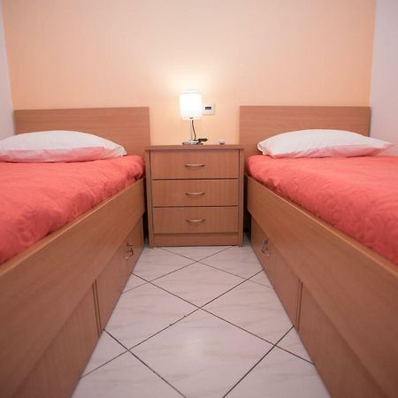 Comfi Apartment Kleio Ираклио Екстериор снимка