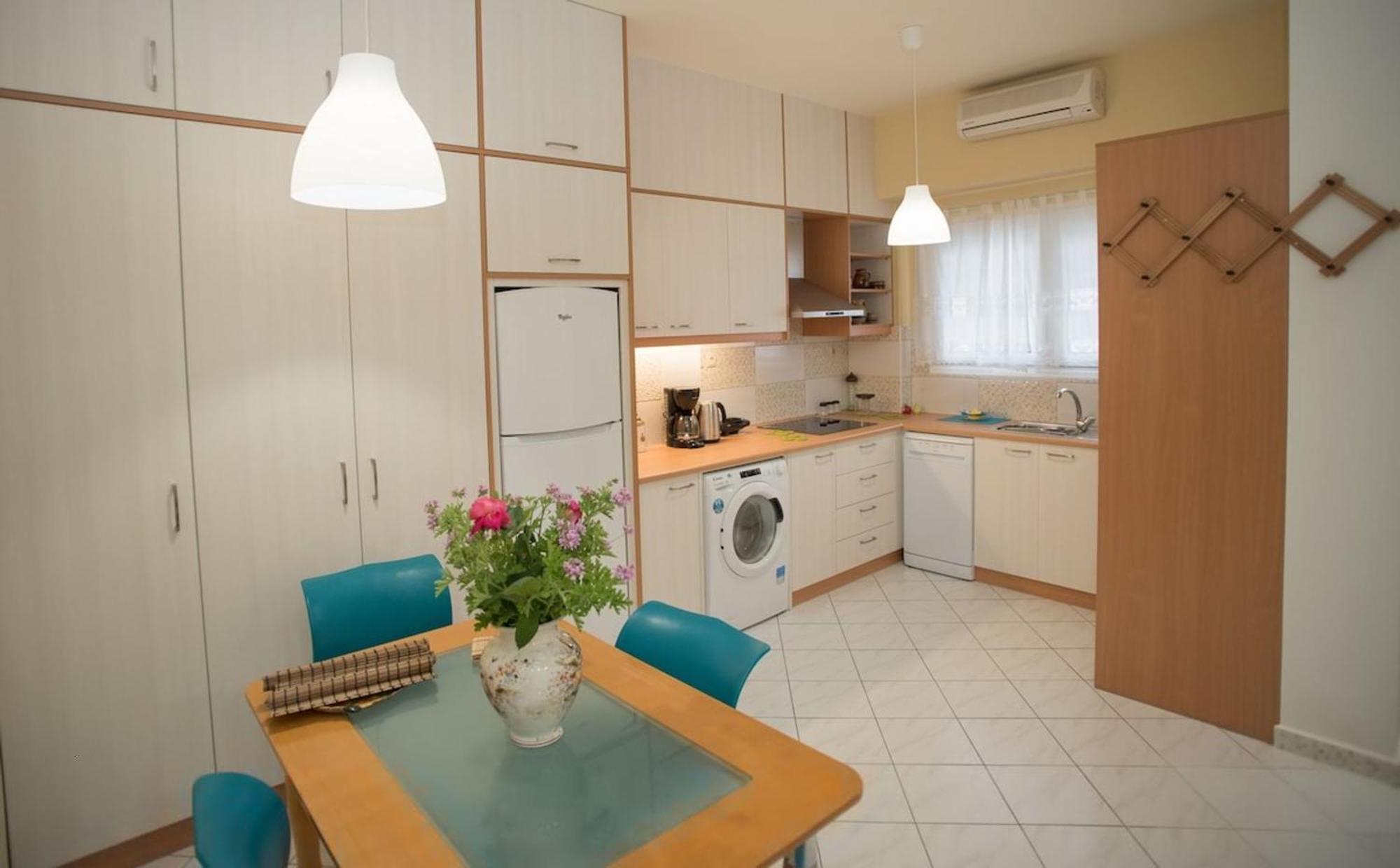 Comfi Apartment Kleio Ираклио Екстериор снимка